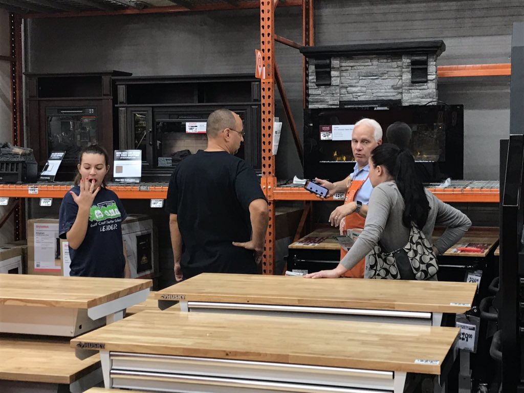 rhw787's tweet photo. Black Friday was a blast at Spring Hill 281. Billy always brings his best self to the day! 🎅🏼🎍We also had district support helping customers and replenishing the race track Thank you Pat, Annette and Wendy. #teamwork https://t.co/hJ5XB2QPpV
