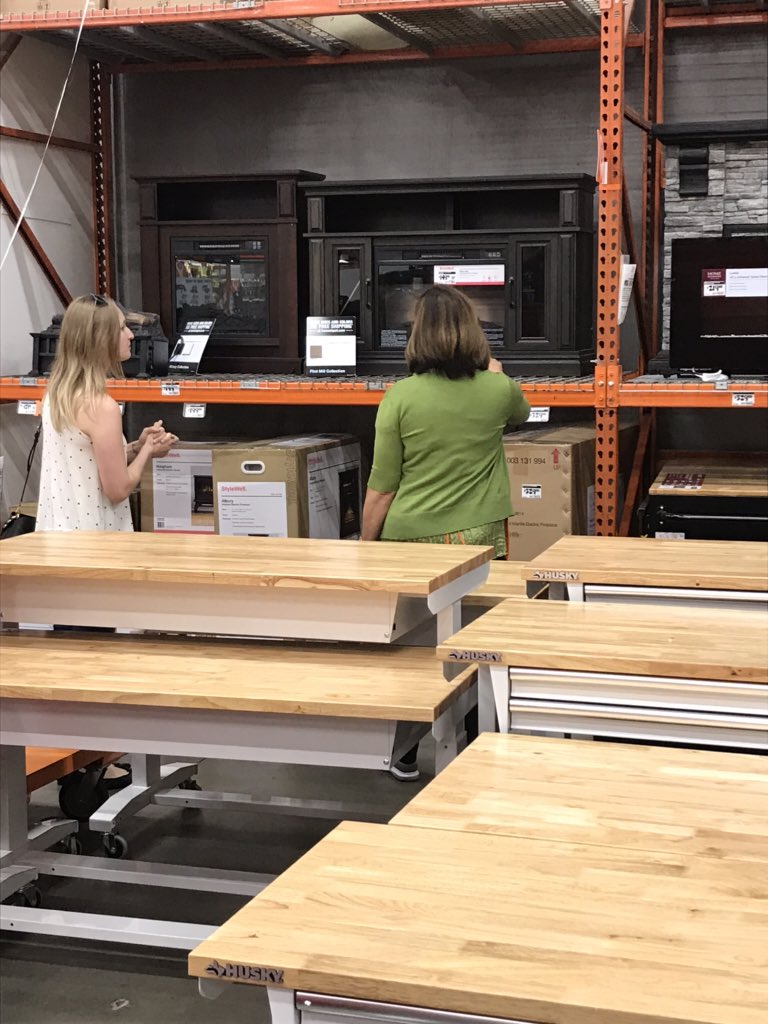 rhw787's tweet photo. Black Friday was a blast at Spring Hill 281. Billy always brings his best self to the day! 🎅🏼🎍We also had district support helping customers and replenishing the race track Thank you Pat, Annette and Wendy. #teamwork https://t.co/hJ5XB2QPpV