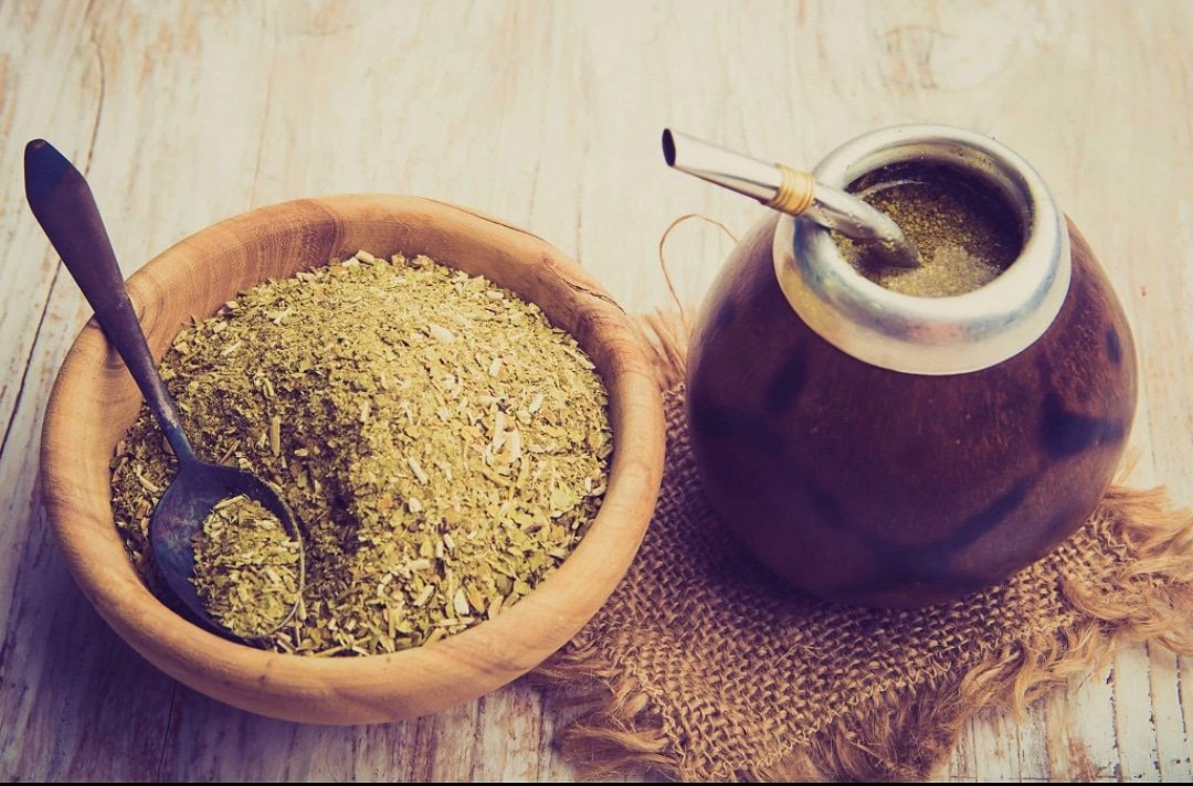 Cambiemos_LM's tweet photo. DÍA NACIONAL DEL MATE

Caliente, frío, amargo, dulce, con yuyos. Solo o acompañado.

Siempre hay una excusa para tomar uno. 

¡Dale, poné la pava! https://t.co/gDvGJIC0AW