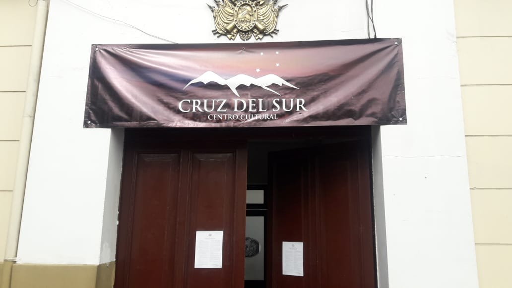 SenadoresUD's tweet photo. A las 8:30 am de este sábado 30/11 la Comisión Mixta de Constitución, Derechos Humanos, Legislación y Sistema Electoral de la #ALP abrió sus puertas para recibir postulaciones de ciudadanos que deseen participar del proceso de selección y elección de vocales del @TSEBolivia. https://t.co/yDdIuSiK1m