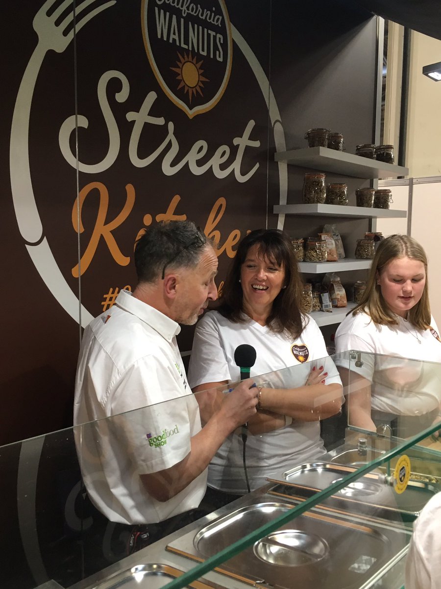 Walnuts_UK's tweet image. Day 3 of the @BBCGoodFoodShow is in full swing! Don&apos;t miss our sampling demos &amp;amp; California Walnut samples to keep you going around the show #GFSWinter