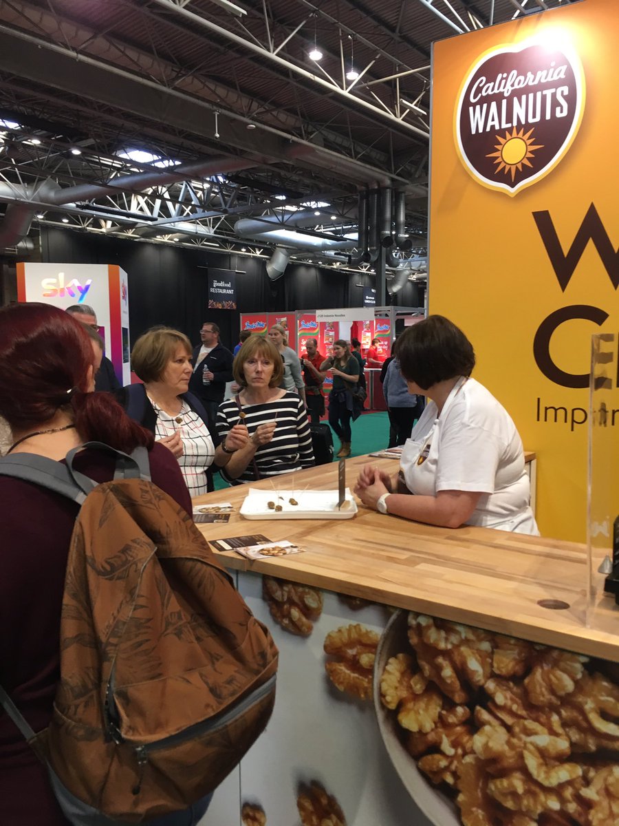 Walnuts_UK's tweet image. Day 3 of the @BBCGoodFoodShow is in full swing! Don&apos;t miss our sampling demos &amp;amp; California Walnut samples to keep you going around the show #GFSWinter