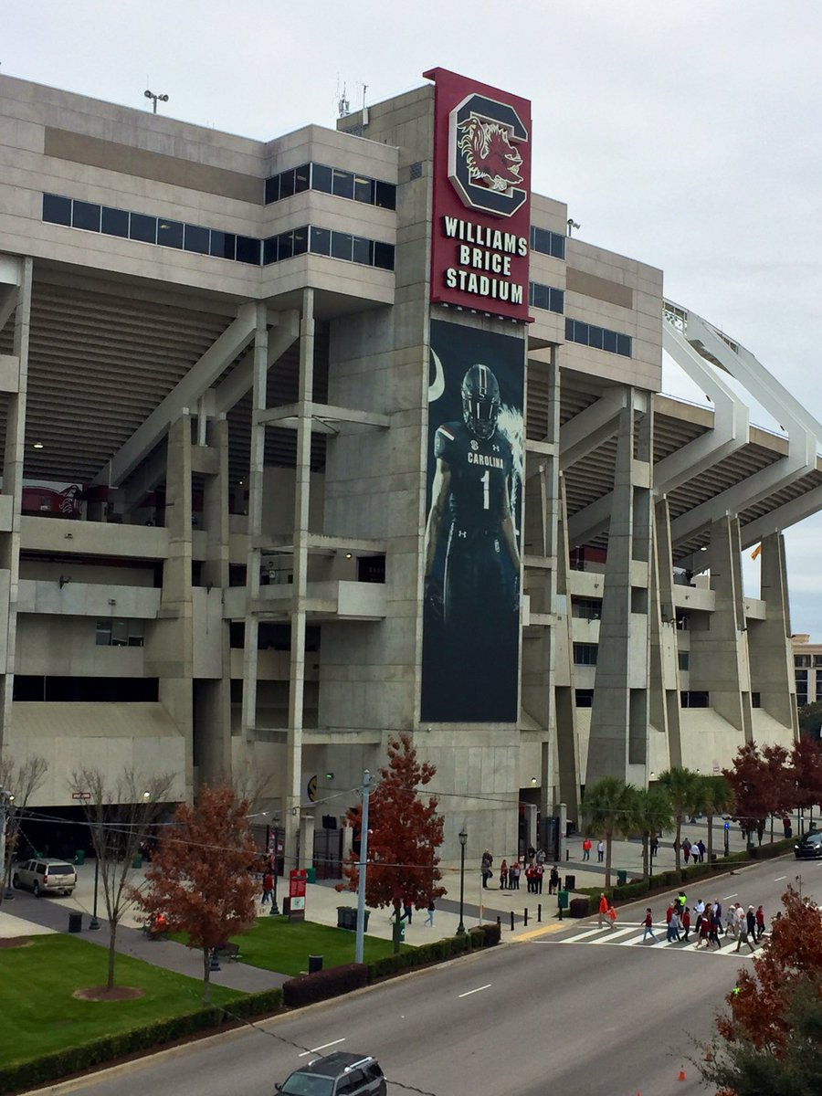 BCdee97's tweet photo. Johnโs going to the #Clemson vs #SouthCarolina game today...
This is a view from his friendโs place...wow! ๐ฎ๐ฎ๐ฎ
(Obviously a #Gamecock fan!)
#BeatTheGamecocks! ๐๐๐ฅ
#ALLIN ๐๐๐ผ
#USCvsCLEM ๐๐๐
https://t.co/qXu4uVx4zg