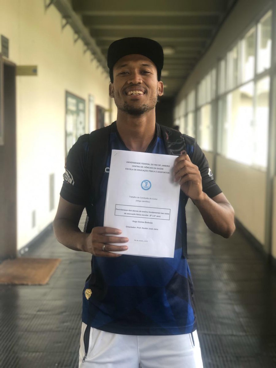 Hugo_barbosa7's tweet photo. Chegamos ao início do fim !!
#educacaofisica #formando
#ufrj #eefd #balburdia https://t.co/lAJJWGsRUk