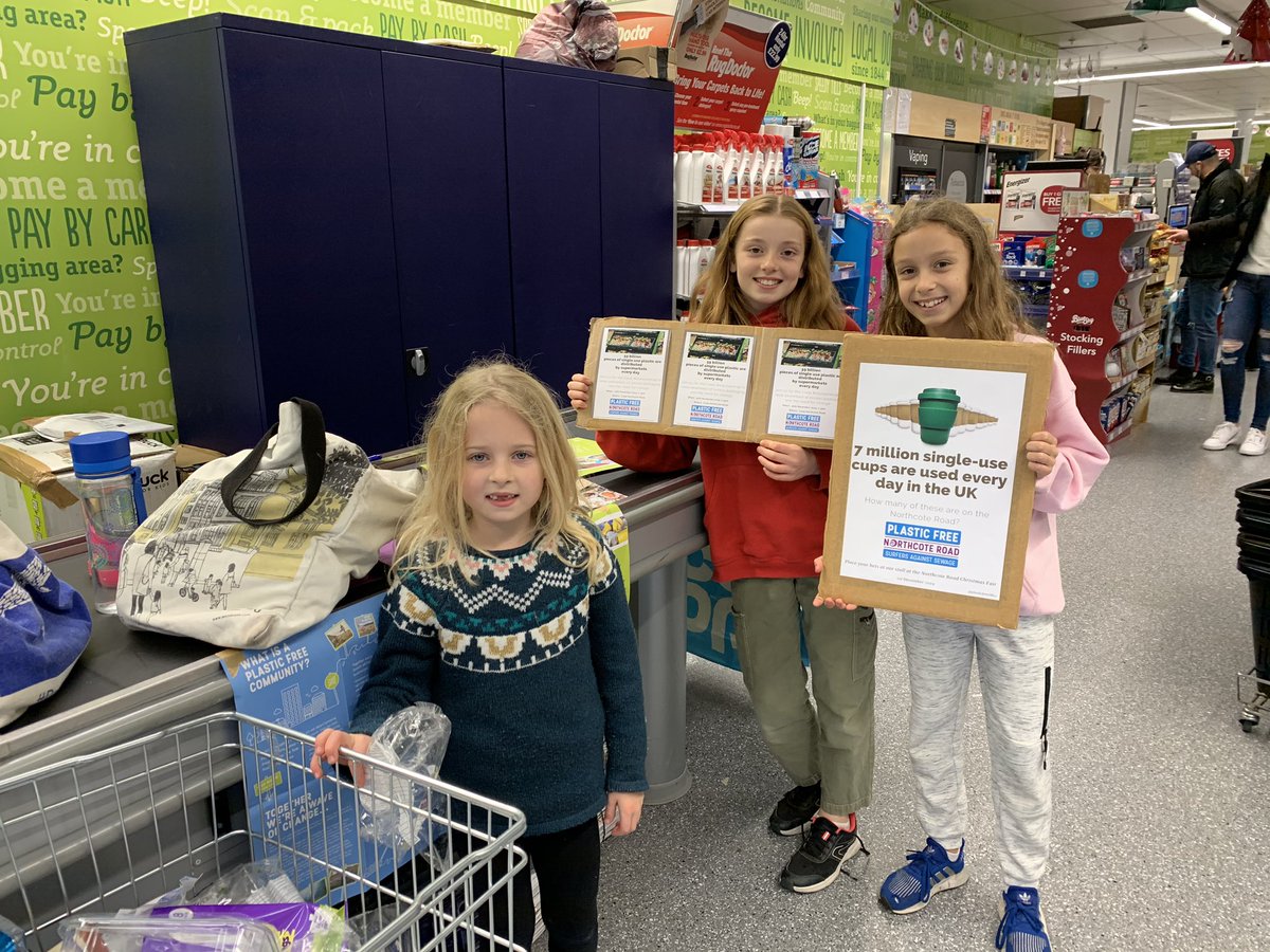 PlasticFreeSW11's tweet image. Mass unwrap underway at Coop Northcote Road. Join us, shop and unwrap. @SAS_London_ @SAS_London_ @aplastic_planet #massunwrap #WarOnPlastic