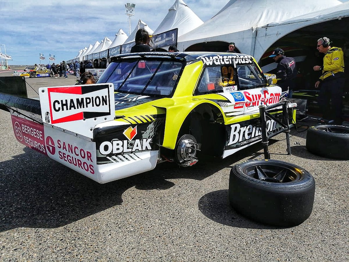 maurilambiris6's tweet photo. Mañana de sábado en Neuquén de entrenamientos
🏎💪#TCenNeuquen 🚥🚧🛣🏁.
...
@actcargentina @guriomar1 🔜 #gurimartinezcompeticion #Mauriciolambiris  #82
...
🔺#osev #urbano #surcam #brenson #oblak #sanjoserepuestos #waterplast @Bardahl_ar 🔻 https://t.co/cr5EnxZDJ6