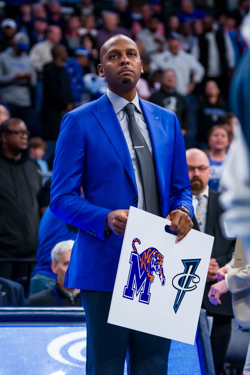 Memphis_MBB's tweet photo. 𝒀𝒐𝒖 𝒌𝒏𝒐𝒘 𝒉𝒐𝒘 𝒂 𝒑𝒐𝒊𝒏𝒕 𝒈𝒖𝒂𝒓𝒅 𝒌𝒆𝒆𝒑𝒔 𝒊𝒕...

𝘾𝙖𝙡𝙢, 𝘾𝙤𝙤𝙡, 𝘾𝙤𝙡𝙡𝙚𝙘𝙩𝙚𝙙. https://t.co/WLyl86XQCO