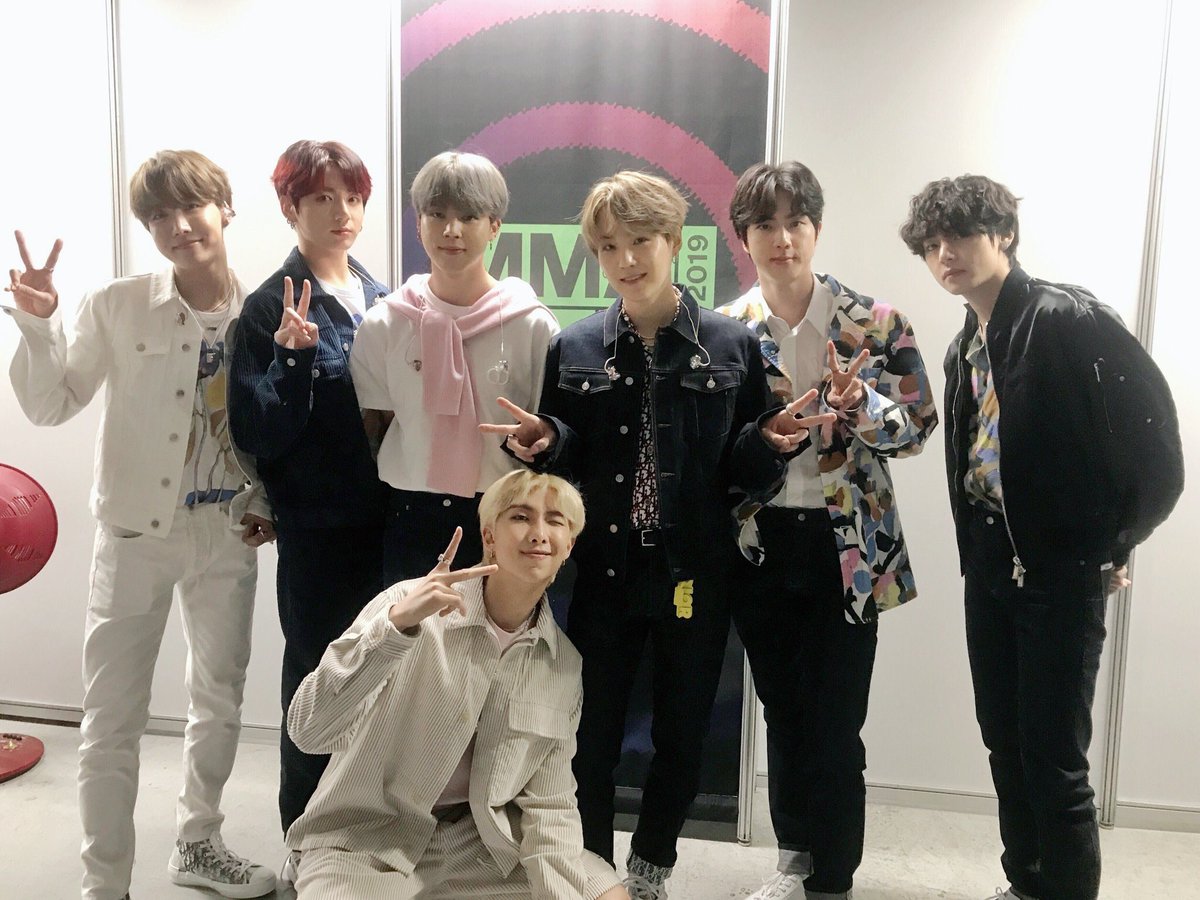 Hopeworld29's tweet photo. So proud💜💜! #BTSatMMA #MelonMusicAwards2019 @BTS_twt https://t.co/qcg5tQFKTp
