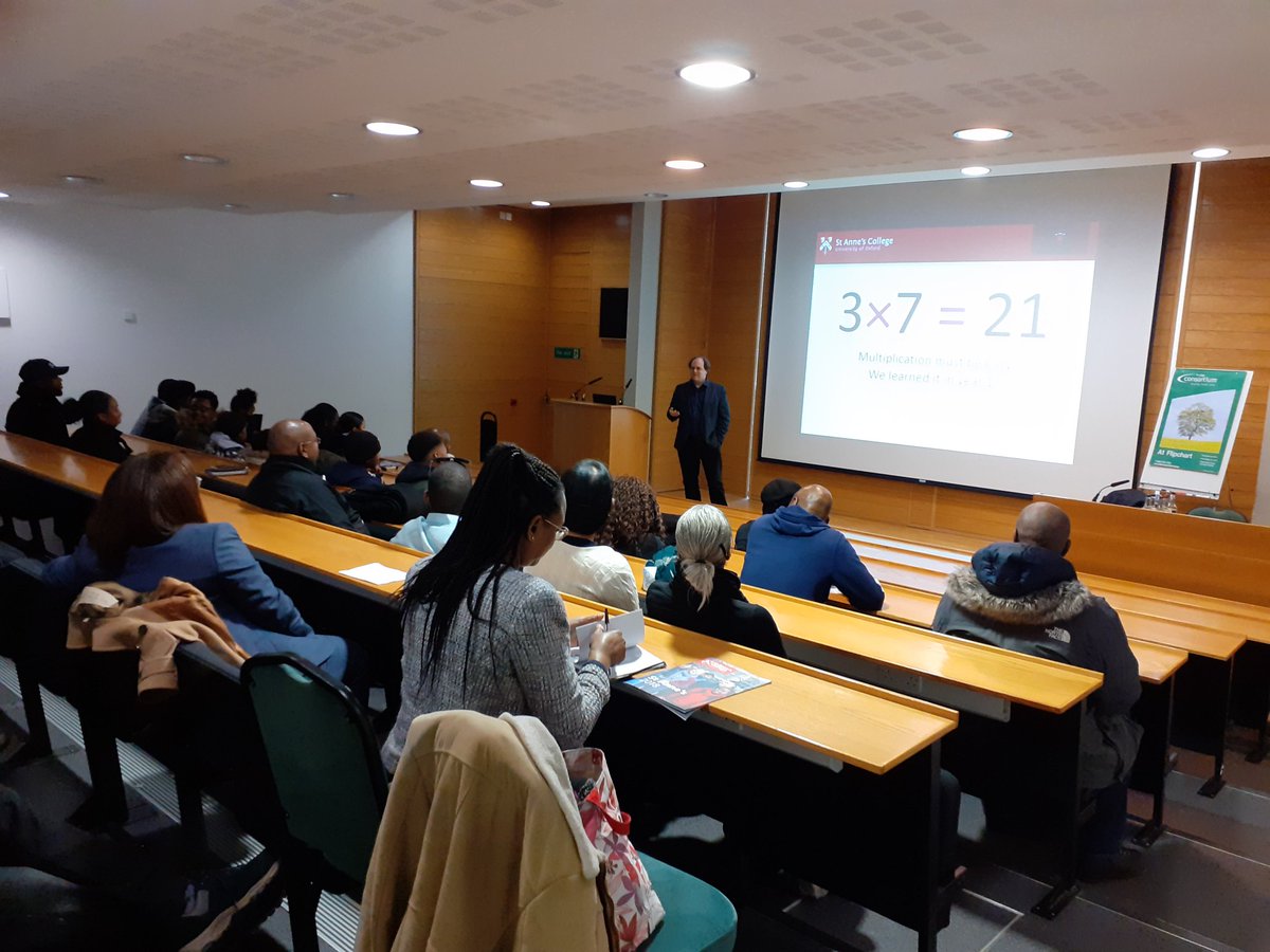 Such a pleasure to welcome students, parents and coaches from the <a href="/CADSTIUK/">CADSTIUK</a> STEM Coaching Club with <a href="/FutureThink701/">Penny Carballo-Smith</a> to Oxford - met some of our fantastic Student Ambassadors and had a Maths lecture from Dr Graham Nelson (more complex than pic suggests!) <a href="/OxOutreach/">Oxford Undergraduate Admissions</a>