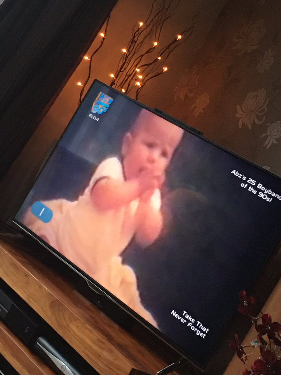 Bekijo1's tweet photo. Watching @NOWMusic on @SkyUK and Abz from Five showing top boybands from the 90s. Of course these buggers were number one.. @takethat @GaryBarlow @HowardDonald @OfficialMarkO @robbiewilliams and #JasonO always loved this vid to #NeverForget 🙌🏻👏🏻 https://t.co/d61dsRyDEW