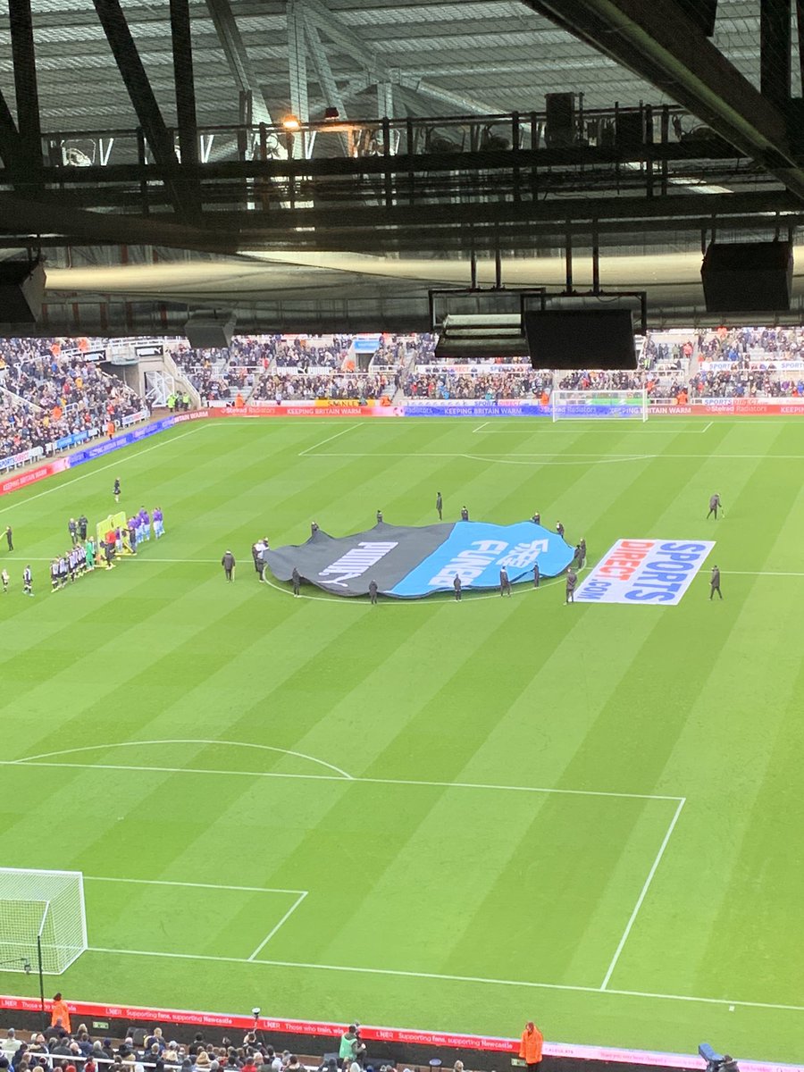 WoodfarmHigh's tweet image. On our way back home after an awesome football match, Newcastle coming from behind for the draw! Newcastle Utd 2 - 2 Manchester City ⚽️ 😆 #ModelPerformance #WoodfarmHWB