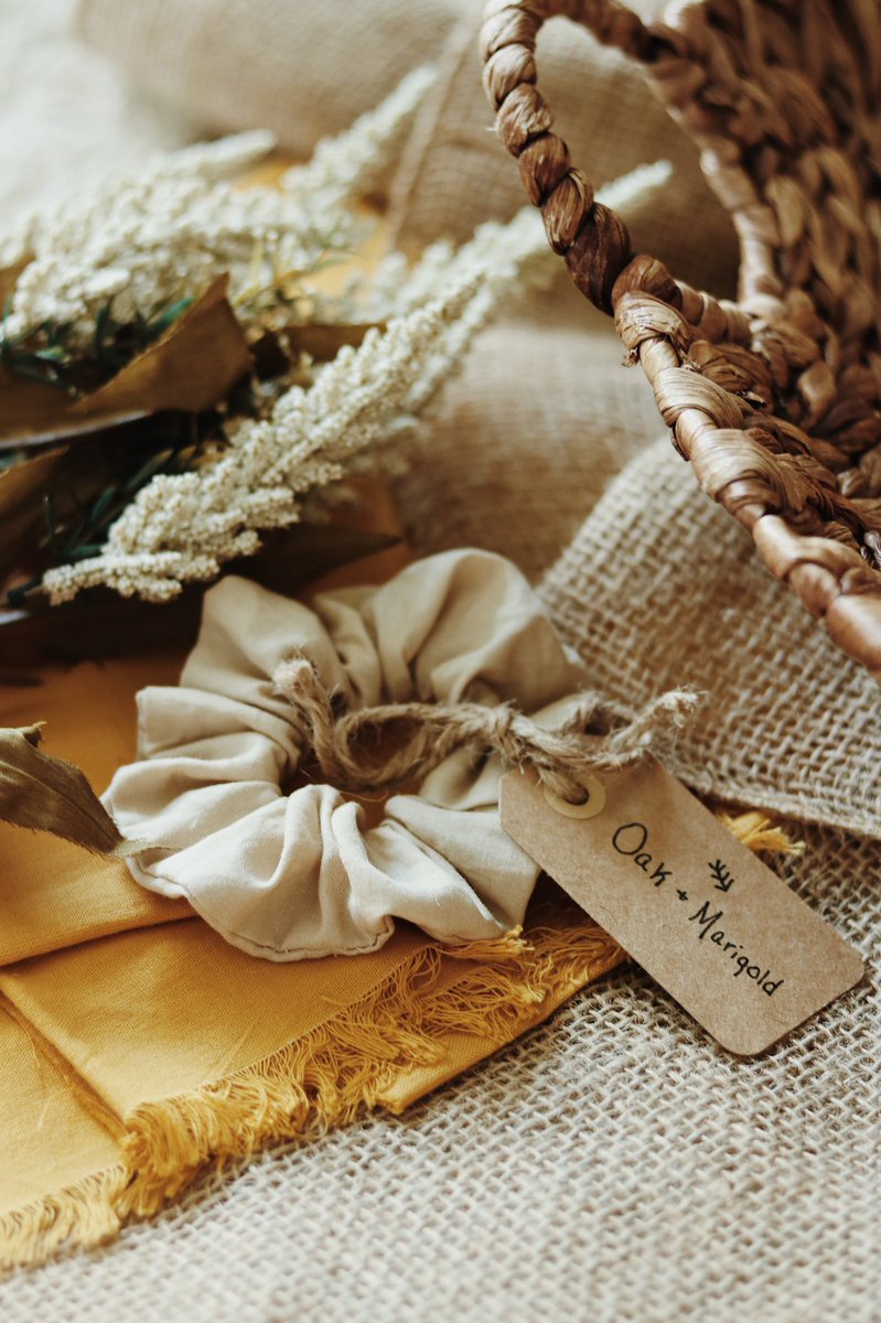 oakandmarigold's tweet photo. These limited edition Oatmeal Scrunchies are NOW AVAILABLE!✨ There is a very small amount available, so grab yours while you can! Also, if you purchase any size custom hoop, you’ll get a scrunchie for FREE! Happy Small Business Saturday!🌿 Dm to order! $5 (+$4 shipping) https://t.co/KBvocnCJ3S