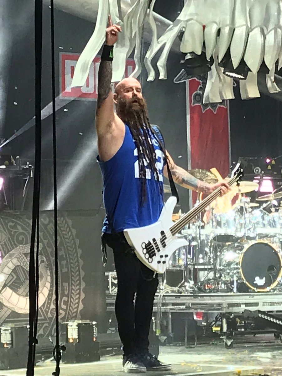 KySportsRadio's tweet photo. My guy @5FDPChrisKael wore a Jared Lorenzen shirt last night while playing Knoxville, Tennessee (@TimBlackburn82)

Legend https://t.co/vu9wMhtNAE