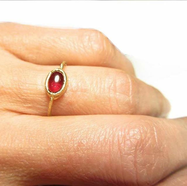 catherinemarche's tweet photo. Bright little red garnet, for your hands only 🥰💋🥰
#redgarnet #cuteone #catherinemarche #parisianchic #bijouxdujour #madewithlove #lovewhatido #bespokejewellery #frenchtouch #myprecious #jewelryroadtrip #slowfashion #jewelryaddict #handmadewithlove #e… https://t.co/VbsObDEuCh https://t.co/GtPOzqCKkY