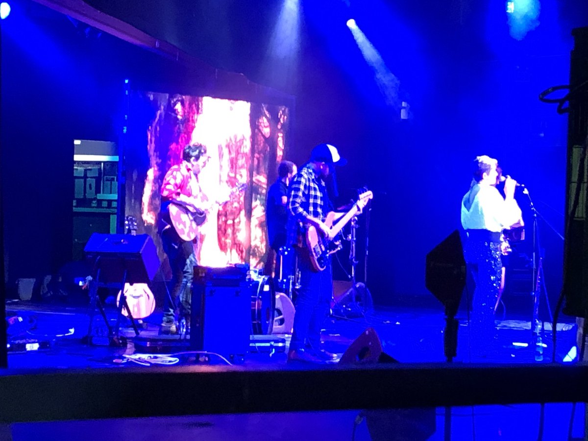 Voluptuia's tweet photo. fabulous set @BeauBowBelles @ButlinsMusic https://t.co/5oDf9hFGlp