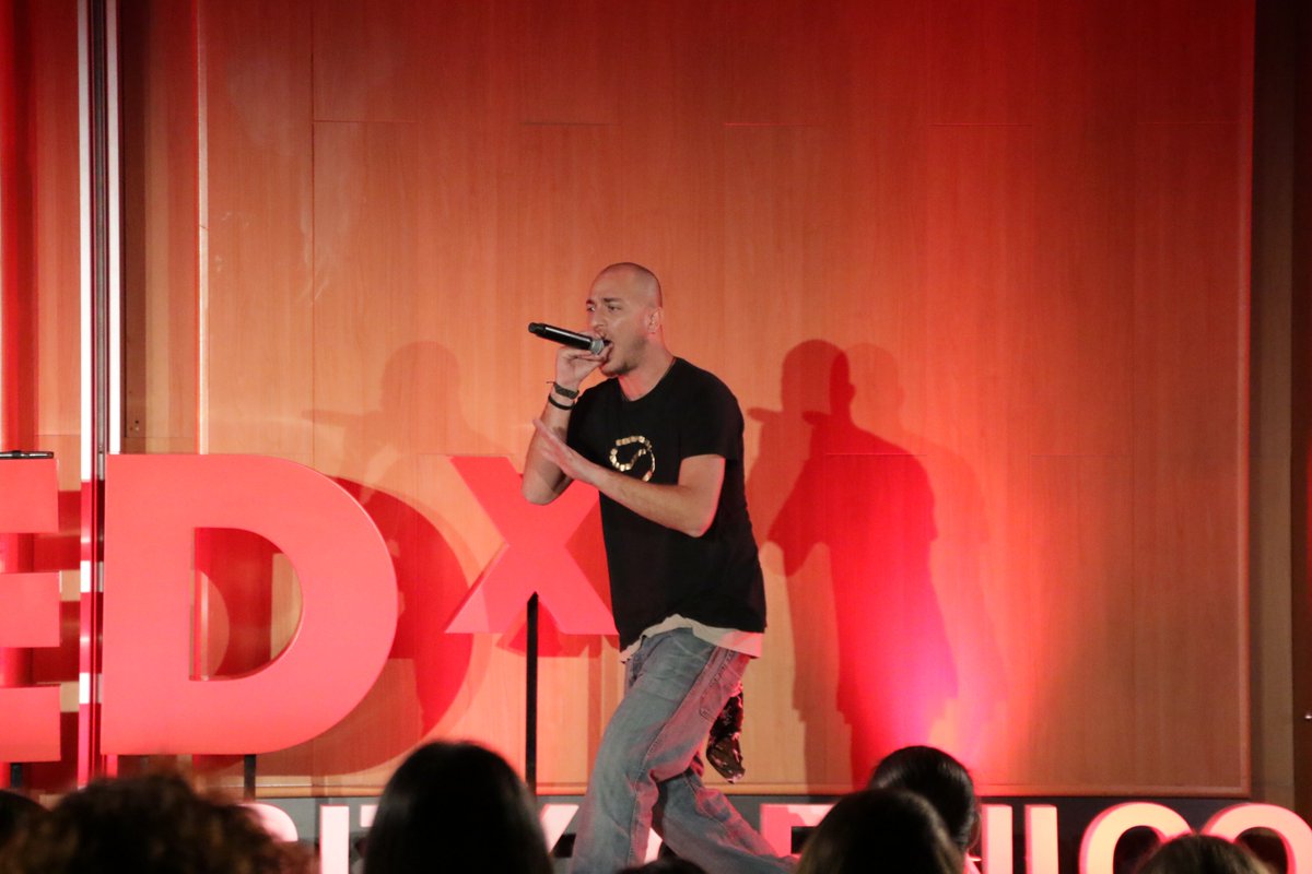 TEDxUNic tweet media