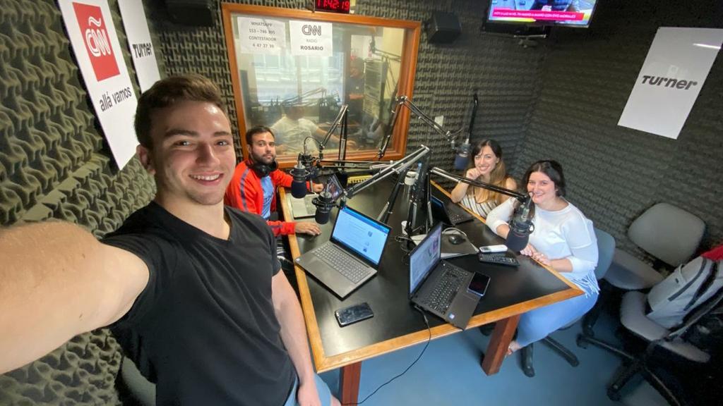 AFondo895's tweet photo. Otra semana que viviste #AFondo 🎙️

👉🏻 Hoy con @GarretEdwards, @moralesyayi, @mariiarcuri y @KobrinskyRenzo . https://t.co/faqPXQEHZu