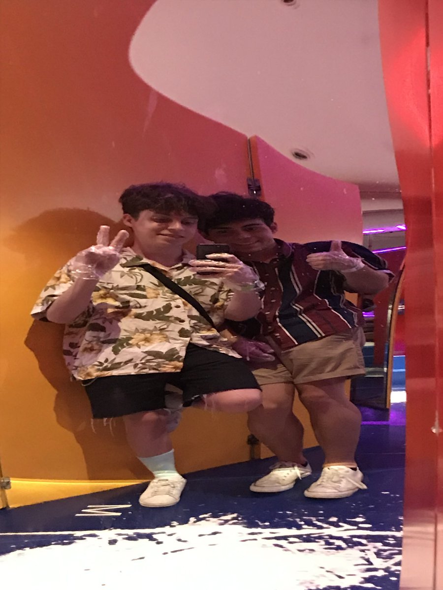 BenjiKrol's tweet photo. i realized jorge and i have no good pictures of us together but here are these cuz i love em https://t.co/JsimpTU4Gq