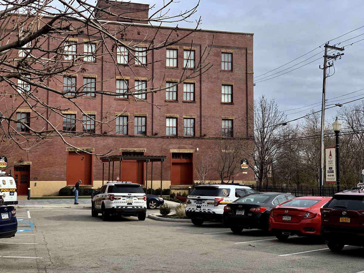 NewsNatasha's tweet photo. @bencschmitt @meganguzaTrib #Pitrsburgh cops still parked at Heinz Lofts along the former Heinz plant along the Allegheny River front near the city’s Troy Hill neighborhood. 

Stay tuned to @TribLIVE’s  @meganguzaTrib &amp; @TribSports for updates. https://t.co/PMhrNM8GWf