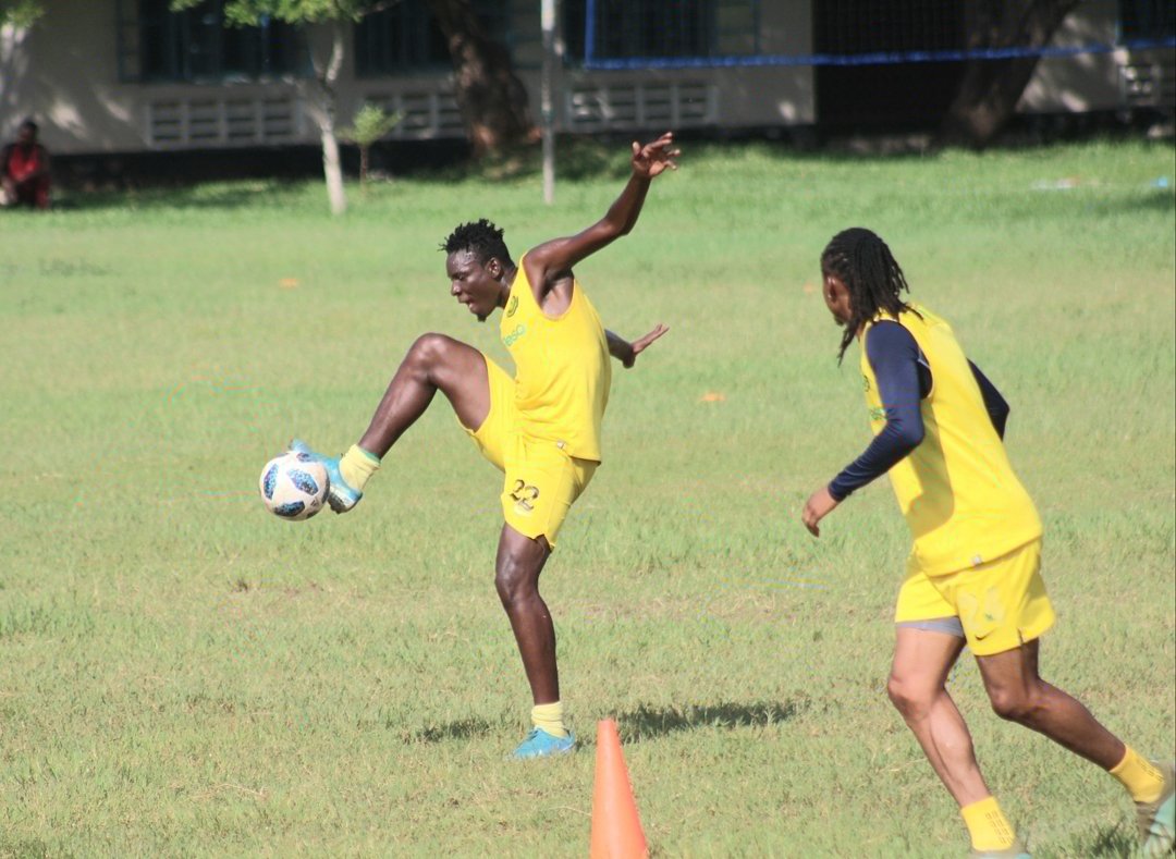 YoungAfricansSC's tweet photo. Jumatatu ya December 02, 2019 Mabingwa wa Kihistoria 🇹🇿 #TimuYaWananchi itashuka dimbani kutafuta pointi tatu muhimu ndani Uwanja wa Taifa jijini Dar Es salaam kwa kucheza na @kmcfc_official Kwenye Muendelezo wa Ligi Kuu Tanzania Bara #VPL2019. https://t.co/33ZEqLcVJa