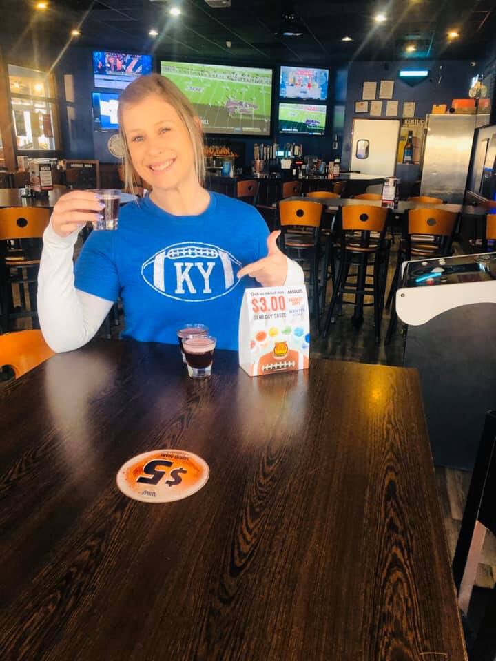 ITS #CATURDAY  IN THE BLUEGRASS!!
⬇️⬇️⬇️⬇️⬇️⬇️⬇️⬇️⬇️⬇️⬇️⬇️⬇️⬇️⬇️⬇️
       🔹Come root for the cats as we take on our cross state rival at noon🔹
🔵⚪️Don’t forget $3 game day shots and $10 domestic beer buckets will run all day!🍺

#Catsby90 #Football #GameDaySpecials