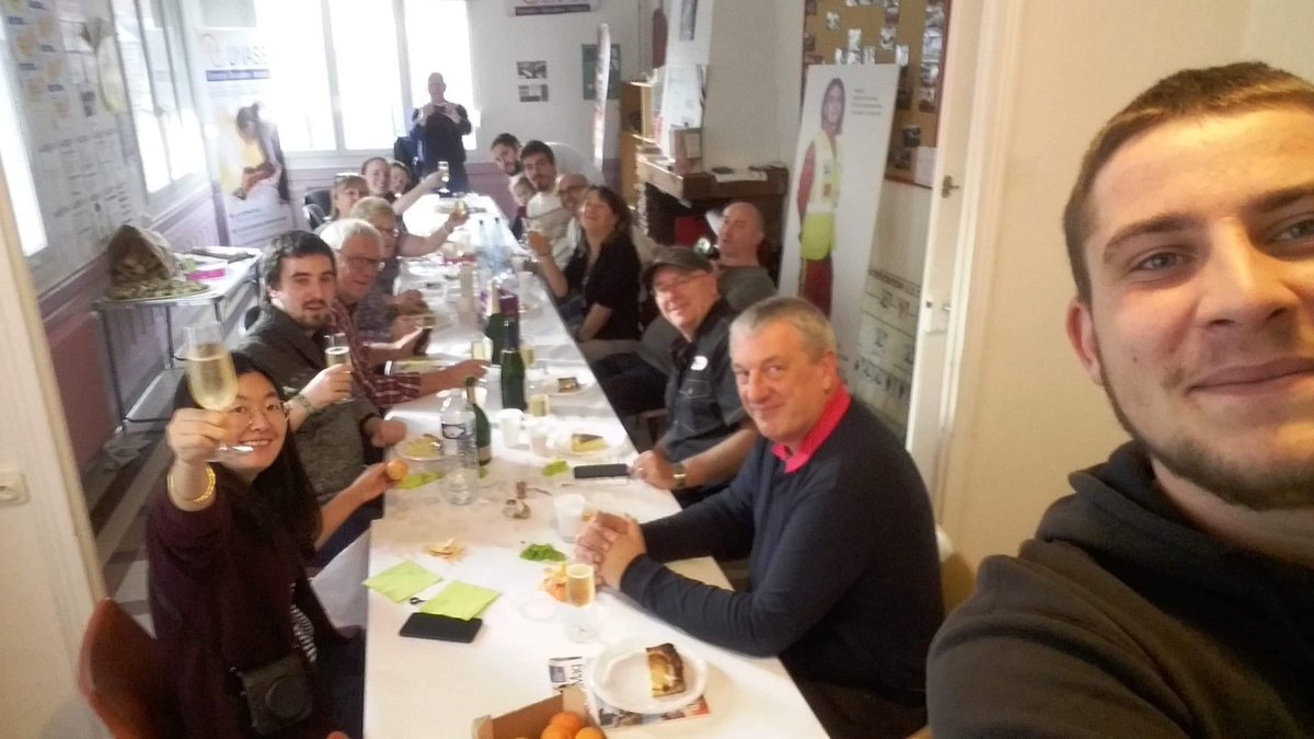 C'est le repas de fin d'année à l'UNASS SommOise! La convivialité est bien une grande partie de notre vie associative!

Merci à tous nos bénévoles de leur investissement de 2019!

#VisMaVieSecouriste
#Convivialité
#Benevoles