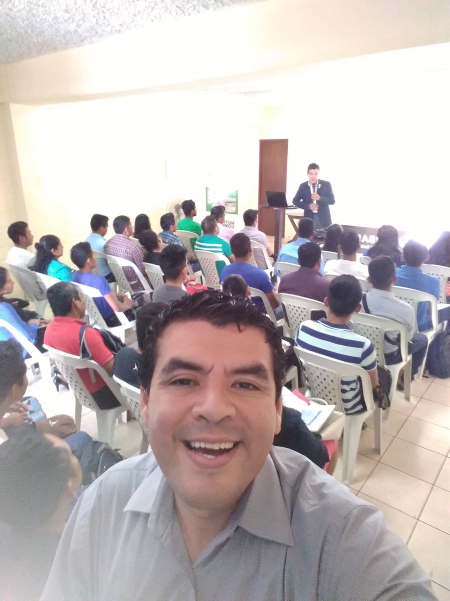 allan_acabal's tweet photo. En una Espectacular Capacitación de Herbalife. #Pierda_PesoA4 https://t.co/YNVt4ajF7Q