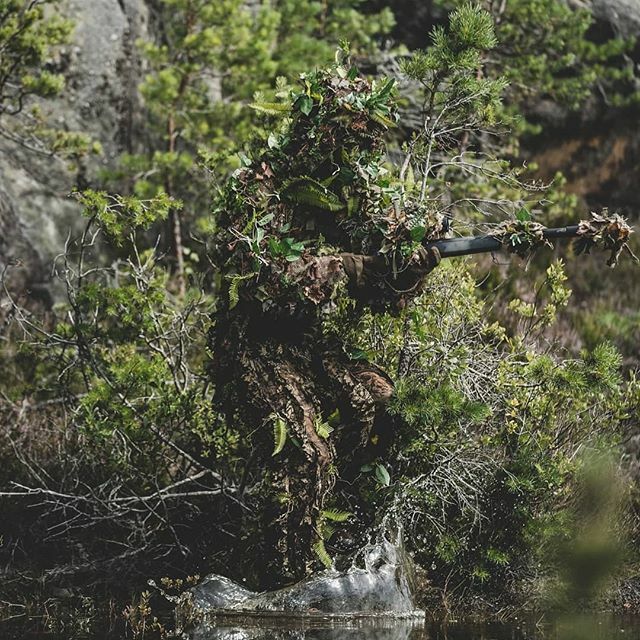 mattyboyzhere's tweet photo. Would love to know your playstyles, are you a camper or do you like to run and gun? Or maybe a bit of both. 
Repost @airsoft_sebbeyzh

#ghilliesuit #ghillie #leafsuit #ghilliecrafting #ghilliecraft #camocrafting #consealment #camo #leafy #craftcamo #deerhunter #airsoftcamo #… https://t.co/4VdO6q0MXW