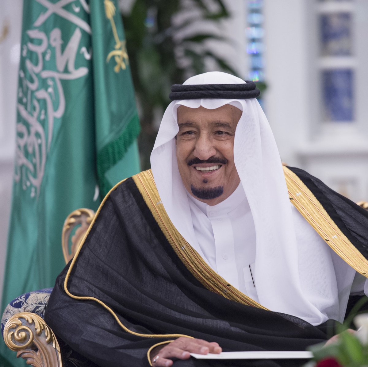 نجدد الولا والطاعه لخادم الحرمين الشريفين الملك سلمان بن عبدالعزيز آل سعود بذكري الخامسة لتوليه الحكم نسال الله له العون والسداد