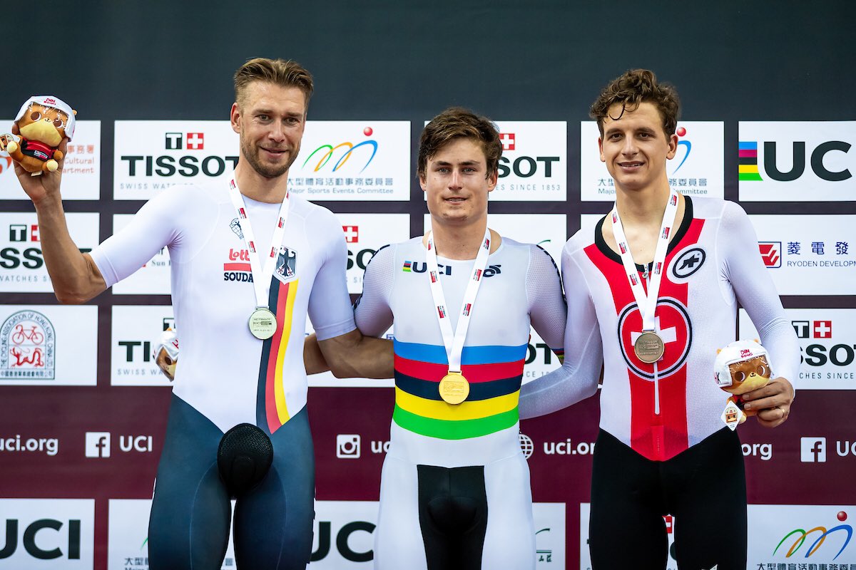 UCI Track Cycling (@uci_track) on Twitter photo Consistency is King as World Champ <a href="/cammy_stew1/">Campbell Stewart</a> takes Omnium victory in Hong Kong!
🌈🇳🇿🥇🌈🇳🇿🥇
🥈<a href="/kluge_roger/">Roger Kluge OLY SEN</a> 🇩🇪
🥉Thery Schir 🇨🇭
#TissotUCITrackWC Consistency is King as World Champ <a href="/cammy_stew1/">Campbell Stewart</a> takes Omnium victory in Hong Kong!
🌈🇳🇿🥇🌈🇳🇿🥇
🥈<a href="/kluge_roger/">Roger Kluge OLY SEN</a> 🇩🇪
🥉Thery Schir 🇨🇭
#TissotUCITrackWC