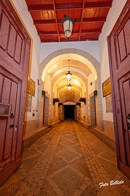 Mi vestido y mi capote de paseo de alternativa expuestos en la Plaza Real de <a href="/ElPuerto/">Ayuntamiento de El Puerto de Santa María</a> una exposición organizada por @AlvaroMGObregon y mi mozo de espadas <a href="/jesus_delpuerto/">Jesusdelpuerto</a> ,abierta hoy Sábado de 19 a 22 h ,encantado en poner mi granito de arena.
📷 Bellido , <a href="/jesus_delpuerto/">Jesusdelpuerto</a>