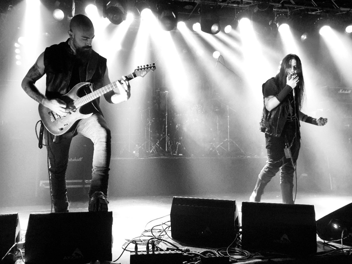 Morgause777's tweet photo. #BlackWinter2019 #1: #ShadowThrone, symphonic #blackmetal from Italy. That early-Dimmu vibe got me headbanging straight away! 🤘
#photos #photography #music #live #concert #metal #show https://t.co/bZNwDCsu3b