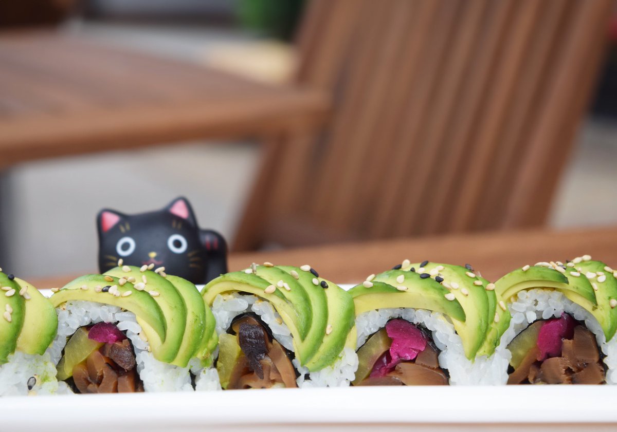 TomoPhilly's tweet photo. Craving for some fresh sushi or ramen after the holiday? Come to Tomo! Vegan Midori Roll shown here. #tomophilly #vegansushirolls #veganphilly #phillysushi #phillyeats https://t.co/i5lorckgHY