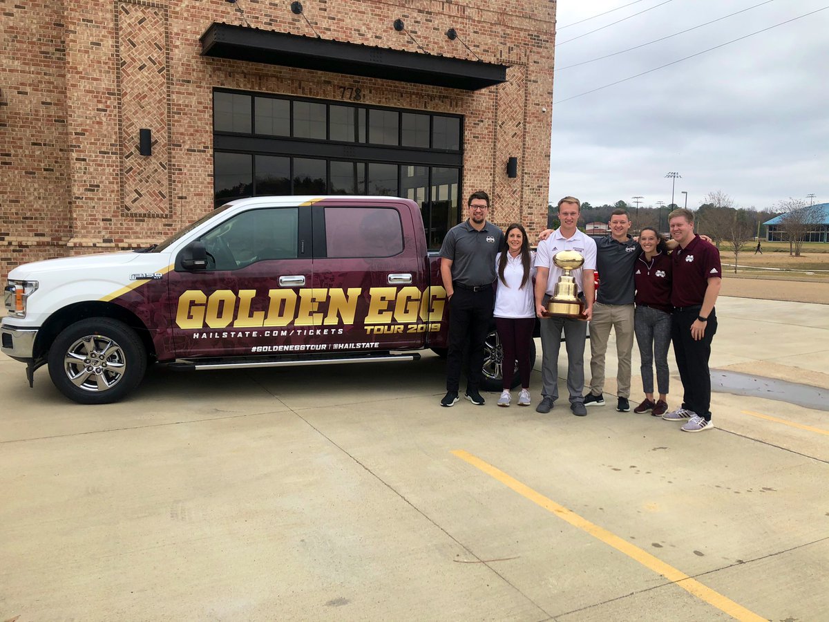 RhettHobart's tweet photo. Time to roll!!

#GoldenEggTour🏆 #HailState https://t.co/8IJuu13U9I