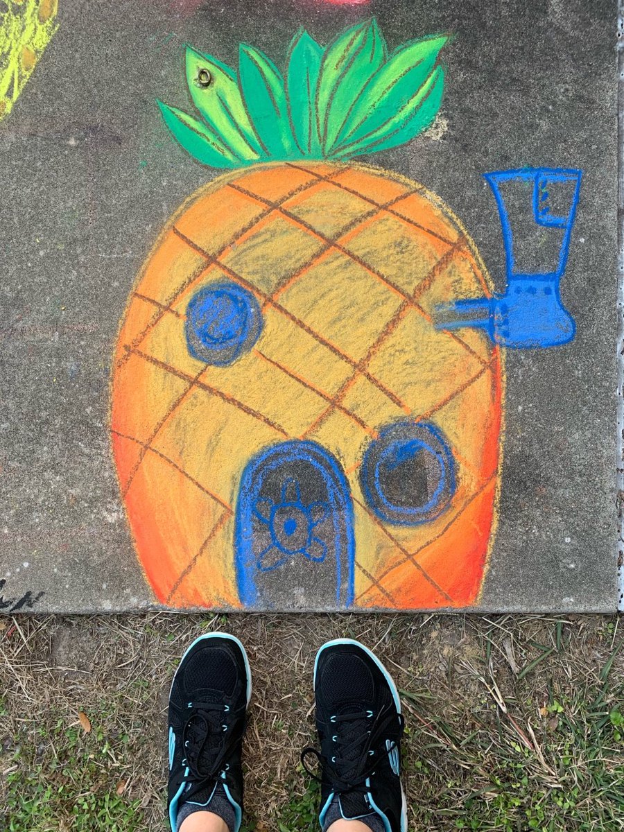 bhs_nahs's tweet photo. We made a cool practice of Chalk Art at school. @FBISDvisualart @Fahmikhan @BHS_Broncos #art #nahs #chalkart https://t.co/WWGXVMjhQs