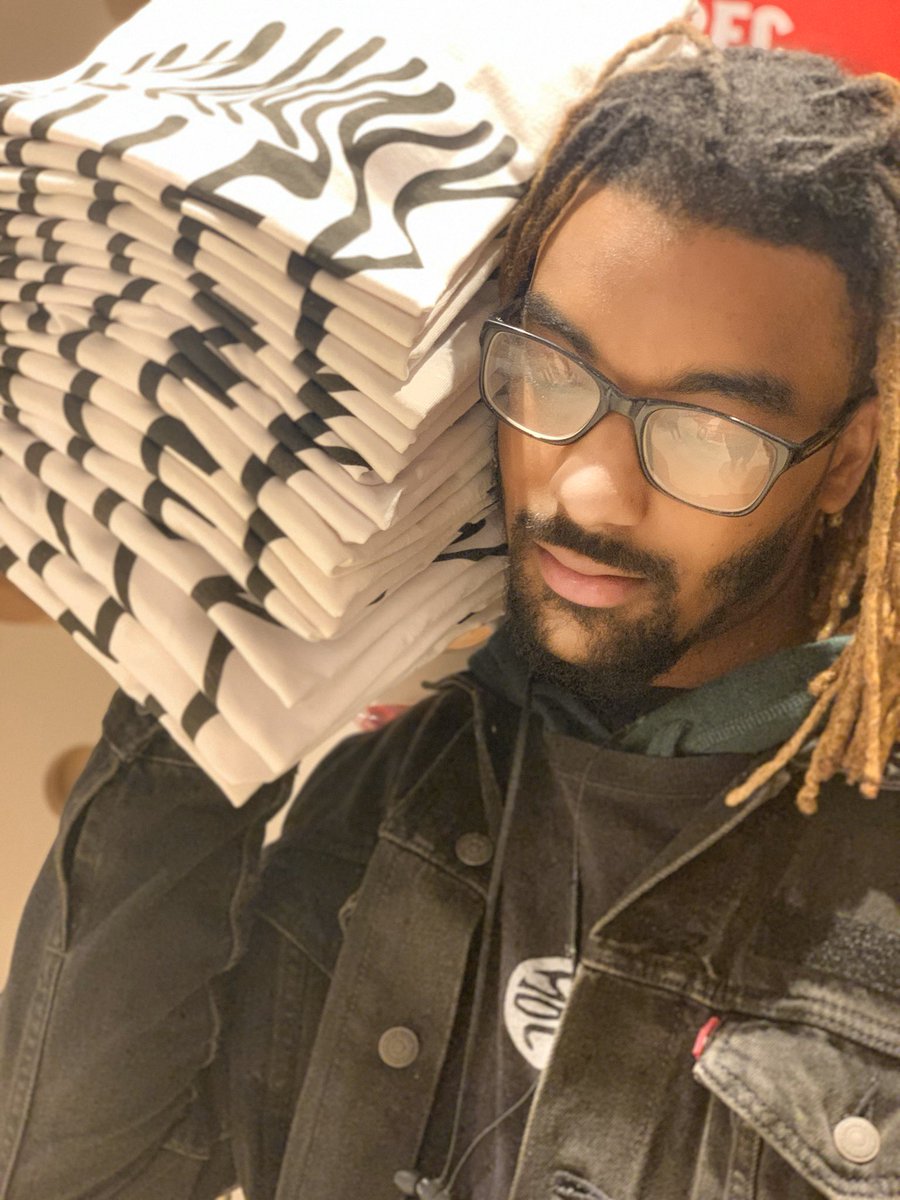 rileyofhbc's tweet photo. HBC merch is available everyday 10am-8pm in the Fashion District Philadelphia
Just go to the 9th and Market mall entrance and go to the second floor in the @RECphilly store!
#supportphillyart https://t.co/nWSAWWUKzA