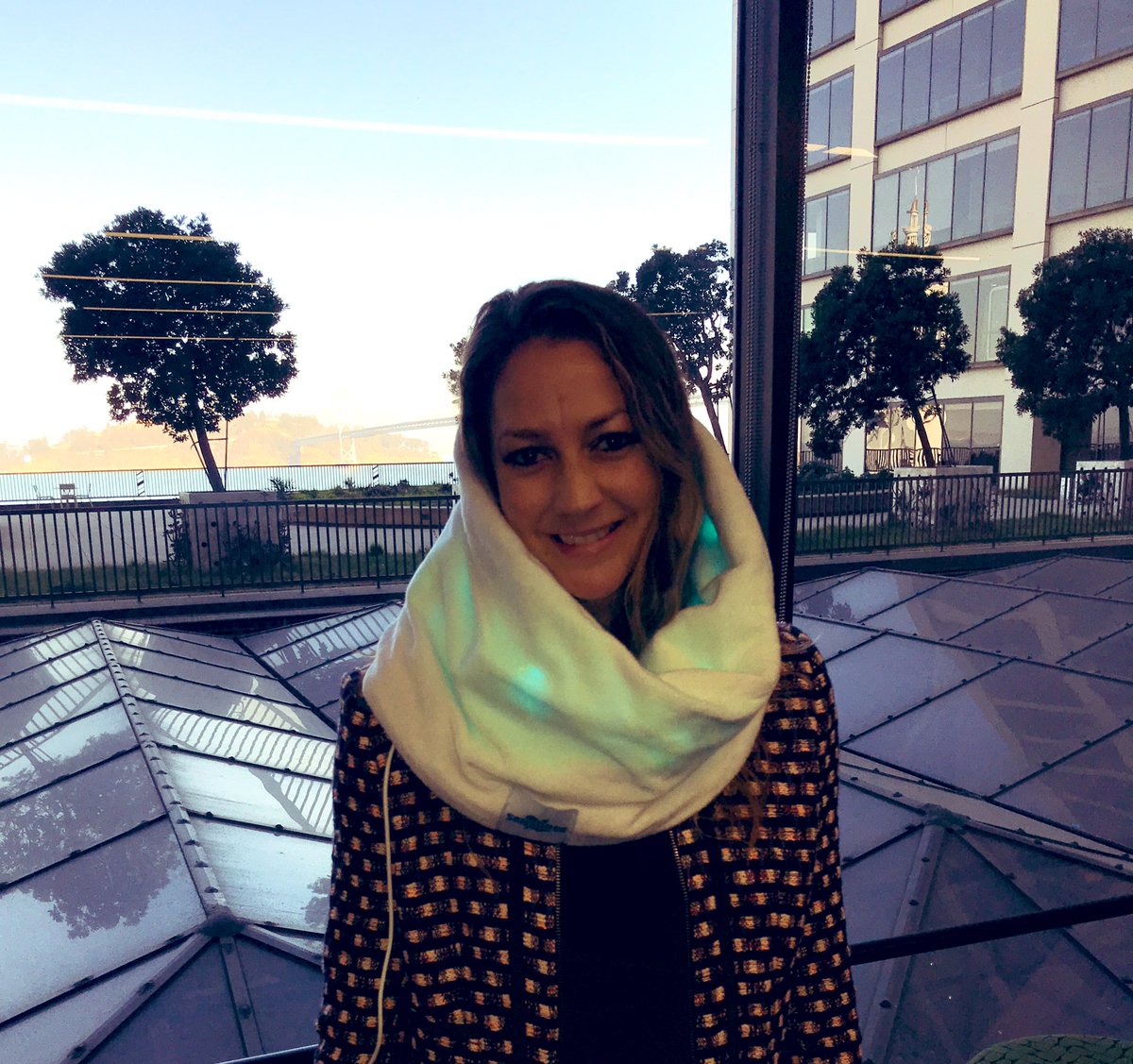 sensoree's tweet photo. The Mood Sweater showing excitement with color at the @iGIANT4ALL Design Summit hosted at Google SF. Thank you for the invitation. Fantastic group and discussion! #moodsweater #extimacy #emotech #sensoree https://t.co/Jhkx54nt5o
