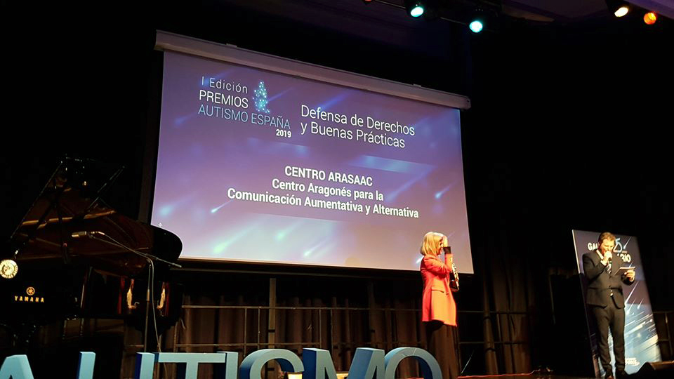 arasaac's tweet image. 🤩‼La Confederación Autismo España concede a ARASAAC el PREMIO "Defensa de los derechos y buenas prácticas" por su promoción de la Comunicación Aumentativa y Alternativa .
Premio extensivo a  las personas que colaboráis y al @GobAragon  por su implicación y total compromiso.👏👏