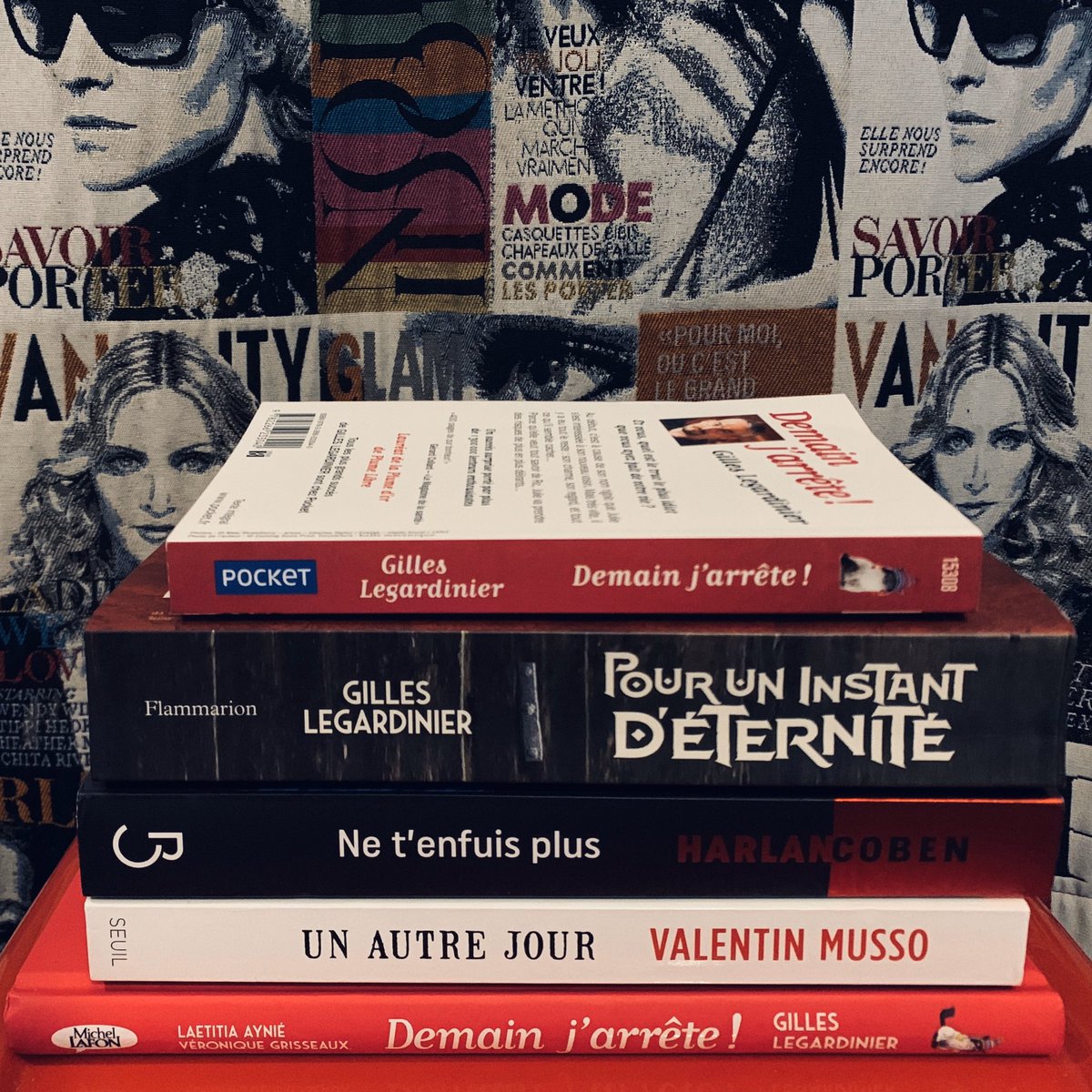 SofieBooks's tweet photo. Hello voici mon bilan lecture 
Octobre/Novembre 
avec mes petits retours , en attendant les chroniques 
Merci .
- @Ed_Flammarion 
- @belfond  @harlancoben .
- #valentinmusso  @EditionsduSeuil .
et vous lesquels avez vous lu ?.
@Pocket_Editions @Lisez_officiel @michellafon https://t.co/IEGhxi0WA6