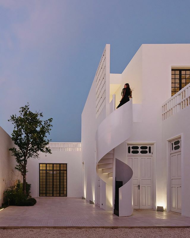 ArchiloversCom's tweet photo. Located in the city of Merida, Yucatan, @filuxlab represents a versatile space that works as a gallery, as a workshop and as a place of coexistence, camaraderie and research for artistic purposes.
The ground floor has five rooms, which were part of the o… https://t.co/2IpcnIknz1 https://t.co/RPLkm8eX6k