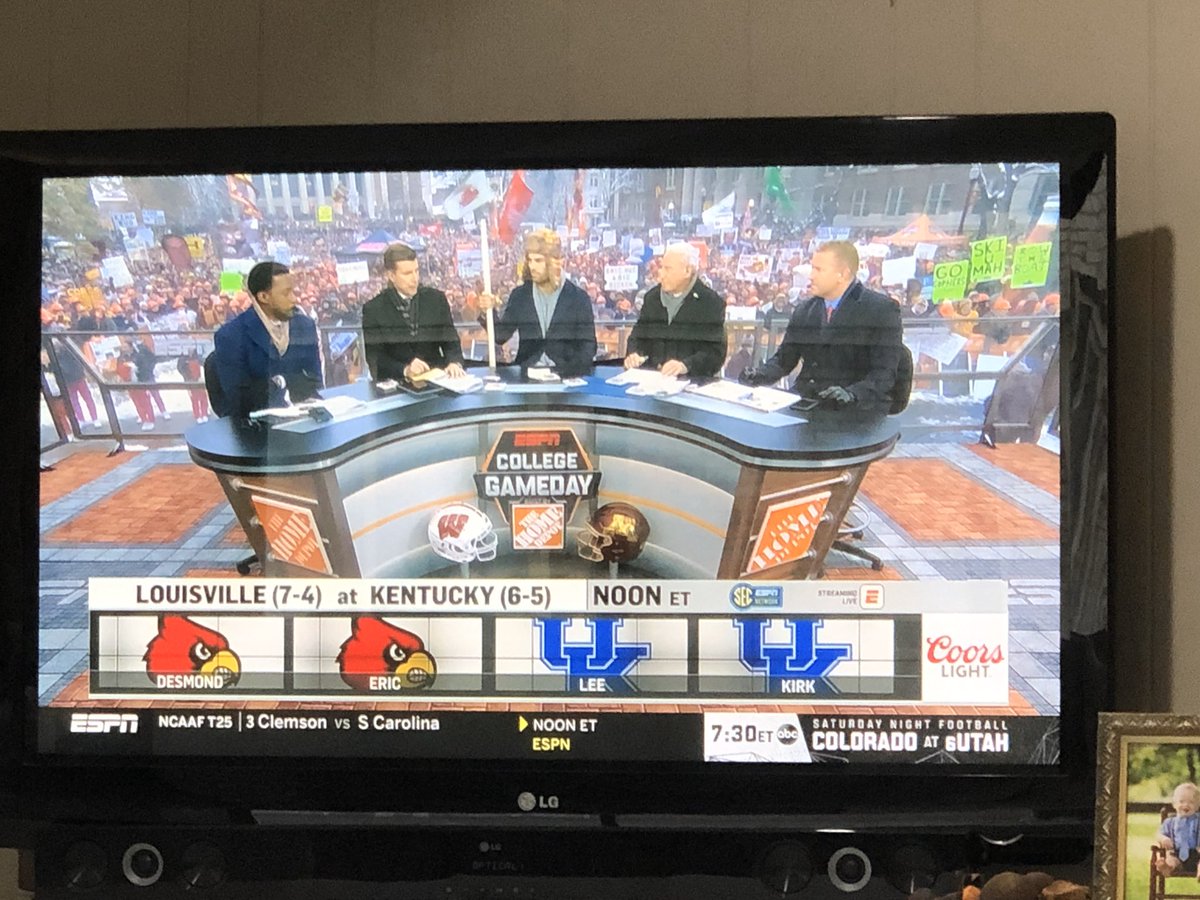 mdicken31's tweet photo. Hope you’re wrong, Kirk! Go Cards! https://t.co/Ky0z3aAx5Y