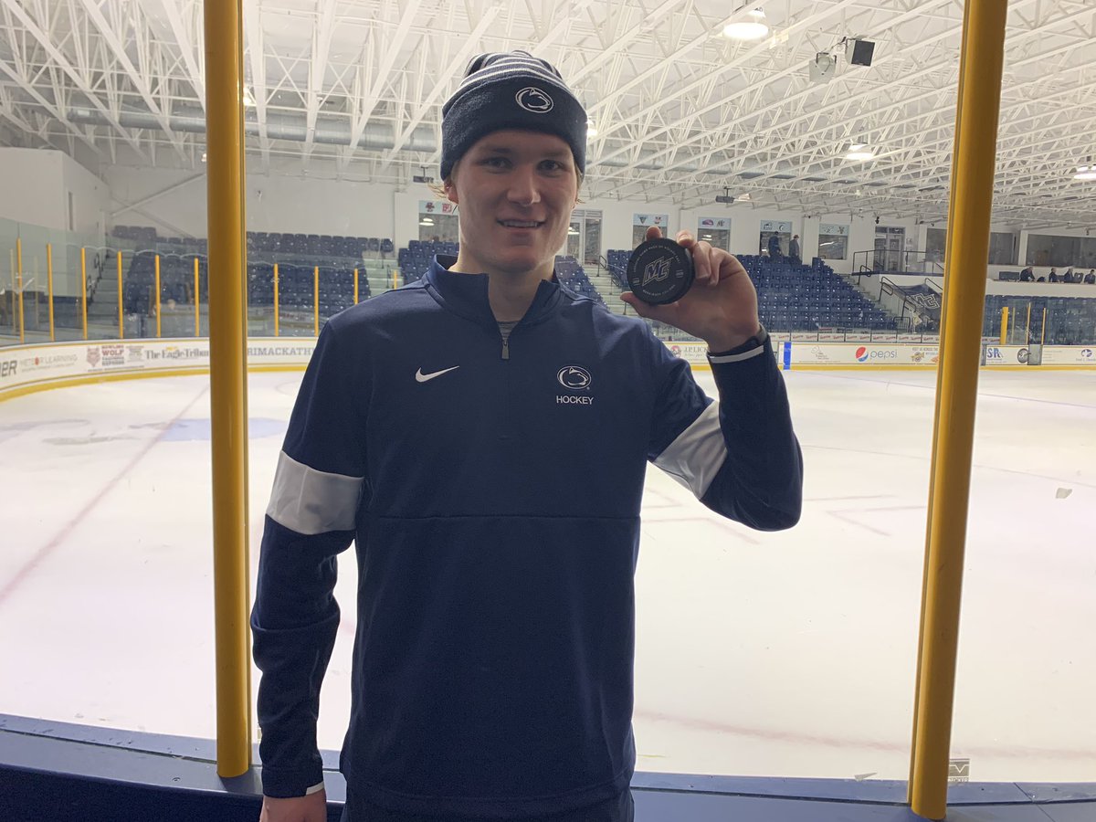 Congrats to sophomore goalie <a href="/Oautio/">Oskar Autio</a> for securing his first career victory and shutout during a 7-0 win at Merrimack on Friday night!! #WeAre #HockeyValley