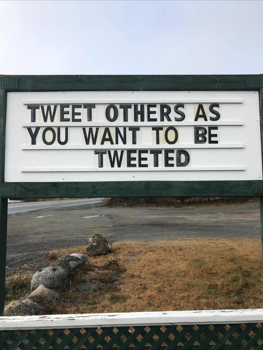 It's officially #SignSagaSaturday! We are going to be sharing our latest message on the letter board outside head office. ⁣
.⁣
.⁣
.⁣
.⁣
.⁣
#signs #shift #inspirational #messages #youth #halifax #nwt #iqaluit #teamwork #team