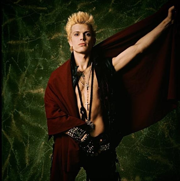 Happy 64th Birthday to Billy Idol! What\s your favorite song of his? 