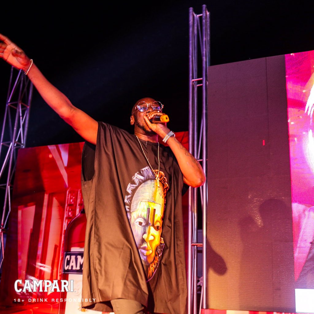 CampariNigeria's tweet photo. The #MakeItRedFestival Asaba was a blast, we had lots of fun, danced to great music with @official2baba and @alex_unusual1 while enjoying the signature mix of Campari and beer. Swipe left to see more highlights from our fantastic time in Asaba. https://t.co/3gUBS0aO7a