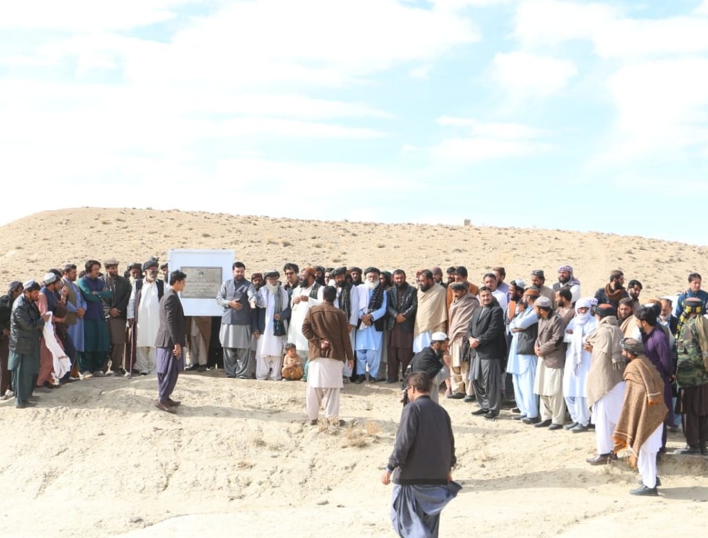 وزیراعلی بلوچستان جام کمال خان کو خراج تحسین پیش کرتے ہیں جنہوں نے بلوچستان کے طول و عرض میں ترقیاتی منصوبوں کا آغاز کیا۔ توبہ کاکڑی غاڑگئ تا صابرہ ژڑکس 15 کلومیٹر روڈ کی تعمیر آپ جناب کے اونچے فکر کا ثبوت ہے۔ 
<a href="/jam_kamal/">Jam Kamal Khan</a> <a href="/Shadizaii/">Azam Shadizai</a> 
<a href="/ARYNEWSOFFICIAL/">ARY NEWS</a> <a href="/92newschannel/">92 News HD Plus</a> <a href="/ImranKhanPTI/">Imran Khan</a>