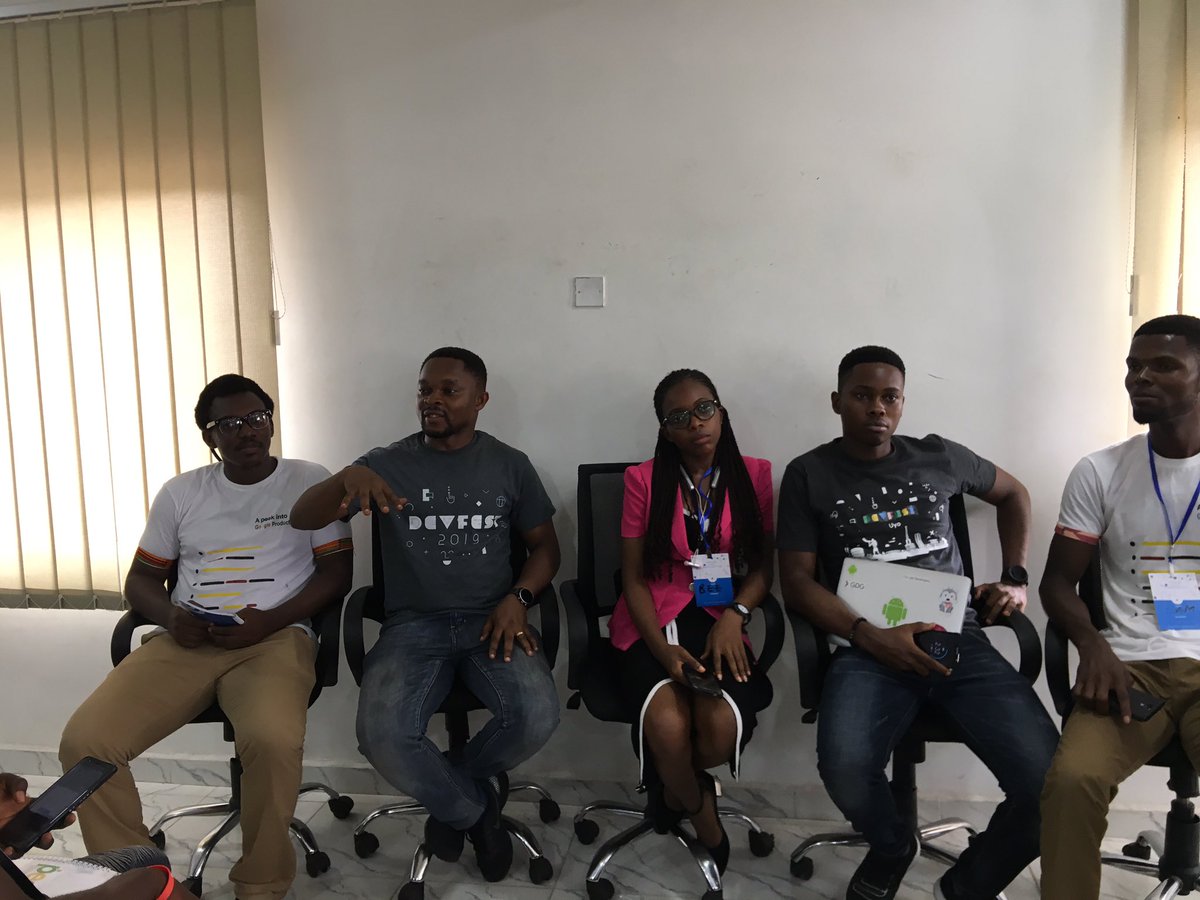 kodehauz's tweet photo. Panel session with @nextdeegit @AkubueLawrence @iambeeakpan @Esidemsam 
#eketmeetup #eketmeetups #meetup #google #googlemeetup https://t.co/pdKYchPeGd