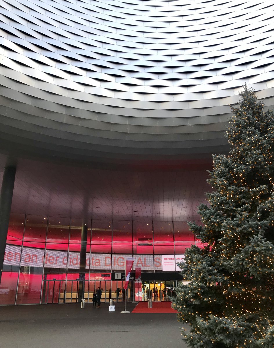 classtime_ch's tweet photo. Die letzten drei Tage haben wir Classtime auf der #DidactaDIGITALSwiss in Basel präsentiert und zahlreichen interessierten Besuchern die Anwendung unserer Plattform demonstriert. Vielen Dank @didactaDIGSwiss  und @MesseBasel für tolle Veranstaltung!
#didactaDigital #education https://t.co/yWjZFap7o5