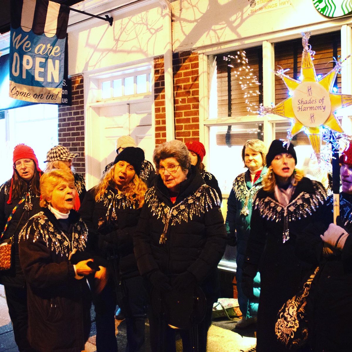 SingWithShades's tweet photo. ❤️ 1 Haddonfield down, 4 to go! Come see us!⭐️ Friday, December 6th ⭐️ Friday, December 13th⭐️ Friday, December 20th⭐️ Sunday, December 22nd. 12-3 pm❤️Come enjoy this beautiful town and enjoy some festive carols. #bbfbb #sairegion19 #candelightshopping #haddonfield #caroling https://t.co/IjkMTBScQo