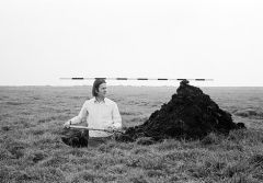 uitinzuidwest's tweet image. Louis Janssens &amp;amp; Ferre Marnef (Desnor): Toverberg op 5/12 in CC De Steiger Menen. Met gevoel voor monumentaliteit wil Desnor een nieuwe berg naast De Toverberg van Mann zetten. buff.ly/2KSFEai